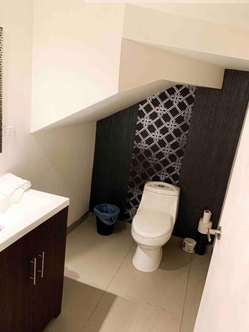 فيلا Casa Moderna Y Elegante En El Corazon De Ensenada! المظهر الخارجي الصورة